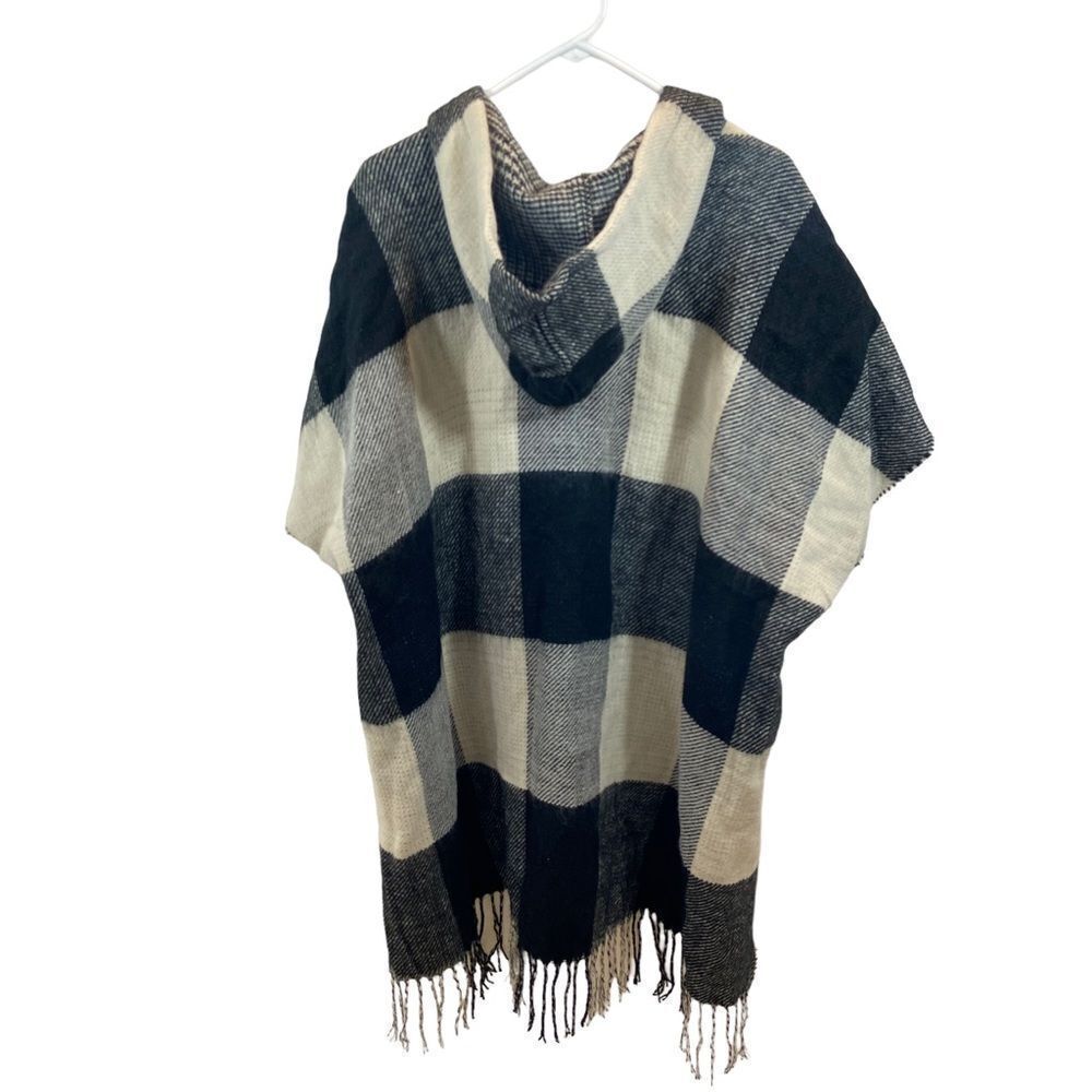 New With Tags St John’s Bay Buffalo‎ Check Hooded Knit Poncho Cape One Size